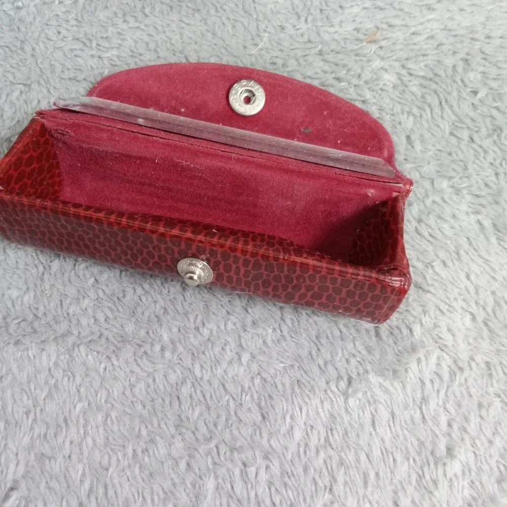Vintage Red Snakeskin Embossed Lipstick Case with‎ Built-in Mirror Snap Closure